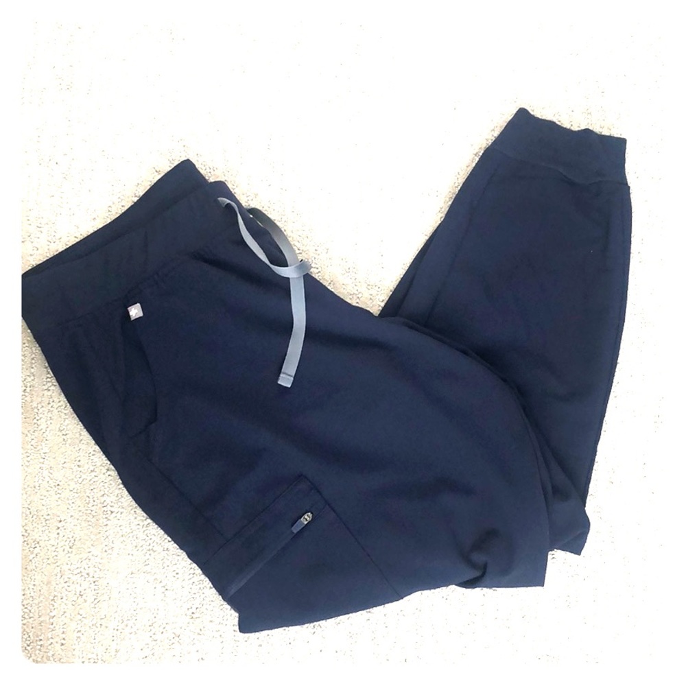Figs Zamora Joggers. Navy. Size Large